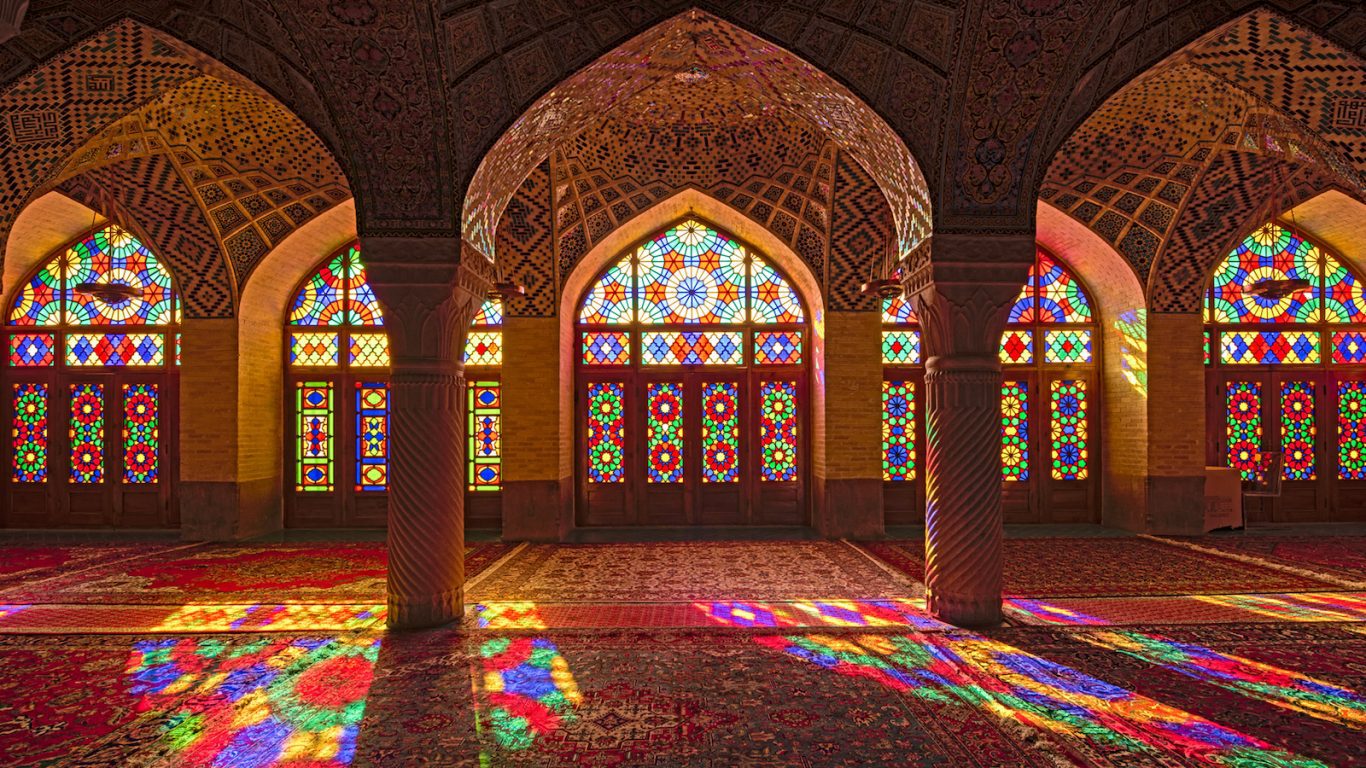 Iran-cultural-sites-1366x768